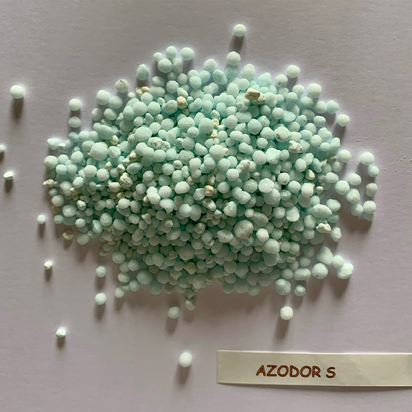 AZODOR S - Îngrășământ mineral cu azot cu eliberare controlată 40% N + 14% SO3 - NBPT + DCD. Primul îngrășământ pe bază de azot cu dublu inhibitor.